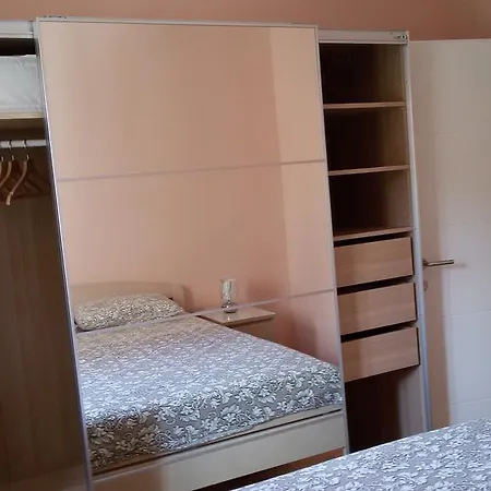 Apartman Viktorija * Vodice